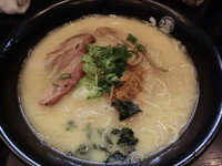 「とろり白湯塩ラーメン（750円）」@ひるがおの写真