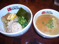 「肉盛！辛鶏味噌つけめん」@二丁目 つけめん GACHIの写真