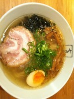 「塩ラーメン」@支那そばや mozoワンダーシティー店の写真
