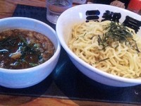 「半肉つけめん 大 ￥930」@らうめん つけめん 三都屋の写真