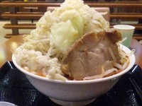 「激レッド 中 ￥820」@ジャンクガレッジ イオンレイクタウンmori店の写真