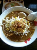「赤こく味噌ラーメン（味玉トッピング）」@竜雅の写真
