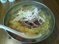 「【10月限定】牛スジらーめん（並盛）180g　700円」@中華そば 伝堂の写真