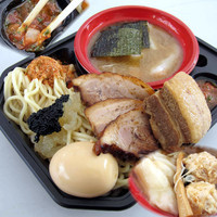 「麺屋 一燈　渡り蟹と豚骨のブレンドつけ麺 750円（前売価格」@大つけ麺博2011の写真