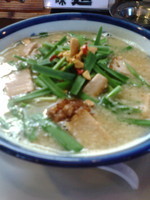 「スタミナニラ豚骨麺」@宝介 本店の写真