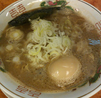 「濃厚煮干そば＋味玉」@麺賊 夢我夢中の写真