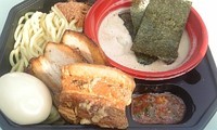 「【麺屋一燈】渡り蟹と豚骨のブレンドつけ麺＋豪華盛り」@大つけ麺博2011の写真