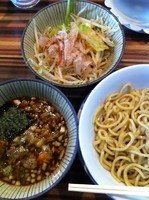 「つけ麺（野菜ちょい増し）」@ラーメン・つけ麺 笑福 大阪西中島店の写真