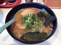 「熱血醤油(650円)+セットチャーハン(350円)」@熱血らーめん 遊びじゃネェんだよ!の写真