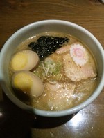 「しょうゆらーめん（香味玉子トッピング）」@らーめん 山頭火 矢場町店の写真