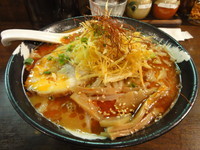 「限定オロチョン辛味噌ラーメン　濃厚　￥850（大盛クーポン）」@北海豚骨麺屋 銀鈴の写真