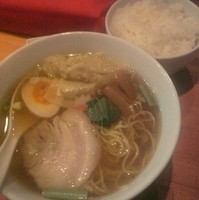 「ワンタンメン（塩）＋餃子＋ライス」@Heaven's Kitchen 玲音の写真