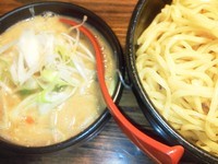 「味噌つけ麺特盛（麺硬め、野菜大盛、ニンニク）」@麺処 花田 池袋店の写真