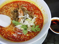 「担々麺880円+大辛特製ラー油50円=930円」@担々麺杉山の写真