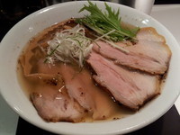 「煮豚塩そば ９５０円」@SOBAHOUSE金色不如帰の写真