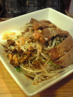 「汁なし排骨担々麺￥980」@かつぎやの写真