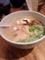 「白丸元味７５０円＋替え玉無料＋たまご無料」@博多一風堂 上野広小路店の写真