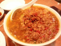 「台湾ラーメン（肉多め）　餃子　小ライス」@中国台湾料理 味仙 今池本店の写真