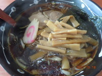 「黒醤油らーめん　580円+メンマ100円」@らあめん琥紅やの写真