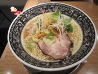 「塩らーめん＋生野菜ミックス」@中村屋@WeST PArK CaFE kichijojiの写真