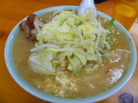 「小ラーメン　７００円（にんにく少な目）」@ラーメン二郎 新橋店の写真