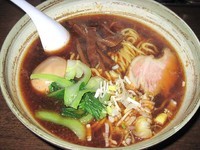 「黒濃（くろこく）ラーメン650円＋煮玉子100円」@しゅうまい屋の写真