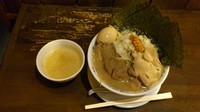 「醤油らーめん全部のせ」@ラーメン無限大 西千葉店の写真
