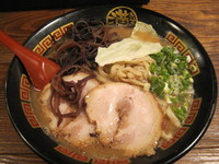 「釜炊き豚骨ラーメン 680円」@釜炊き豚骨ラーメンきら星 満天の写真