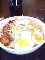 「自然洞スペシャル白＋味玉＋バター」@自然洞 麺舗 西口店の写真