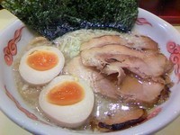 「醤油ラーメン￥650  （肉卵トッピング＋200円）」@福たけSEVENの写真