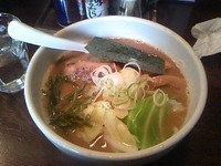 「濃厚豚骨らーめん 650円（麺200g）」@めん屋 いなば 四谷店の写真