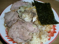 「油そば６５０円＋大盛り１００円＋半肉増し２００円」@らーめん・つけめん 虎心の写真