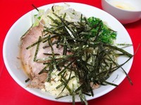 「ラーメン（650円）＋油そば（50円）＋生卵（50円）」@ラーメン二郎 西台駅前店の写真