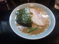 「節骨醤油ラーメン」@長浜ラーメン あづま 日立駅前店の写真