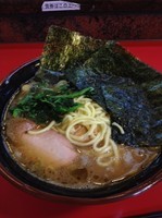 「ラーメン（中盛）【740円】」@環2家の写真