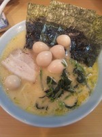 「ラーメン（玉子トッピング）」@ラーメン家の写真