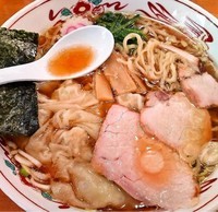 「ワンタン麺(800円)」@とら食堂 松戸分店の写真