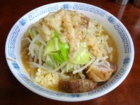 「小ラーメン（650円）ニンニクアブラ」@ラーメン二郎 めじろ台法政大学前店の写真