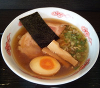 「龍ひげ醤油らぁめん￥６８０」@龍のひげの写真