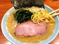 「醤油とんこつラーメン（並） 650円」@横浜ラーメン とんこつ家 平須店の写真