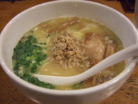 「白鶏らーめん」@鶏の穴の写真