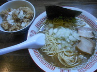 「煮干しソバ＋炊き込みご飯」@中華ソバ 伊吹の写真