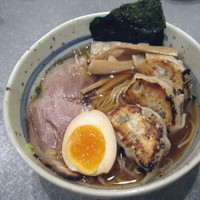 「お子さまラーメン 400円 + オープン記念餃子三個サービス」@魂麺 市川店の写真