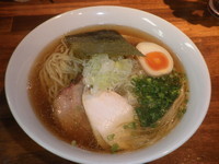 「鰮鶏らーめん・醤油（７００円）」@喜元門 つくば研究学園店の写真