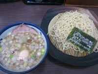 「チャリティーつけそば￥700＋煮玉子￥100＝￥800」@頓知房の写真