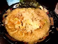 「スタミナ三条系ラーメン＋チーズ　※期間限定(終了)」@煮干 丸めの写真