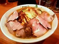 「辛辛濃菜麺＋ローストポーク」@濃菜麺 井の庄の写真
