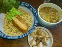 「カレーつけ麺（小盛）￥750＋乱切チャーシュー￥100」@中華そば 旋の写真