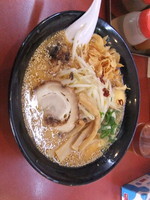 「とんかららーめん」@極らーめん あじくらの写真