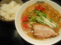 「トマトマスタミソブットイメン＋ごはん」@トリシオブットイメン 井の庄の写真